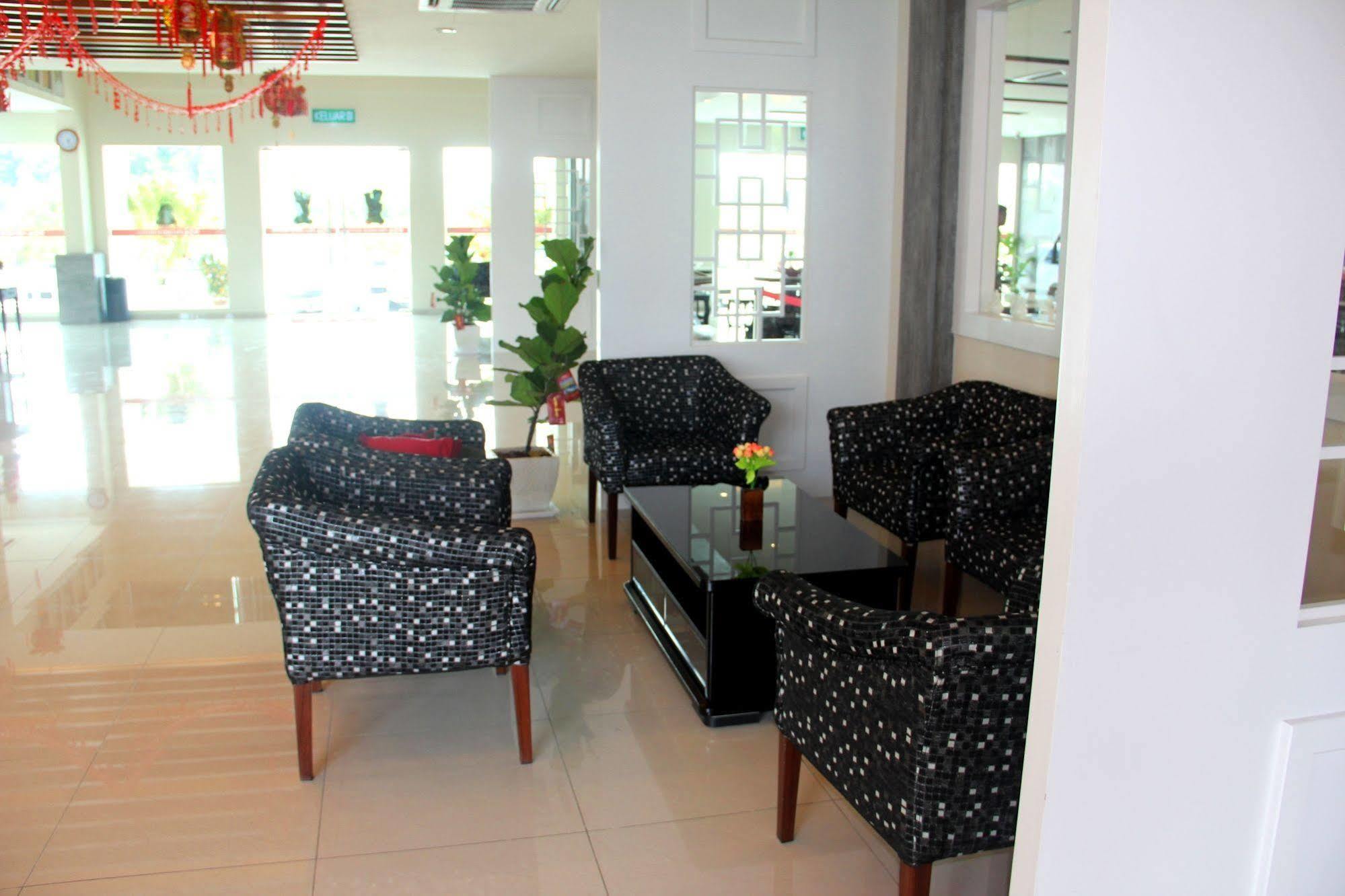 906 Premier Malacca