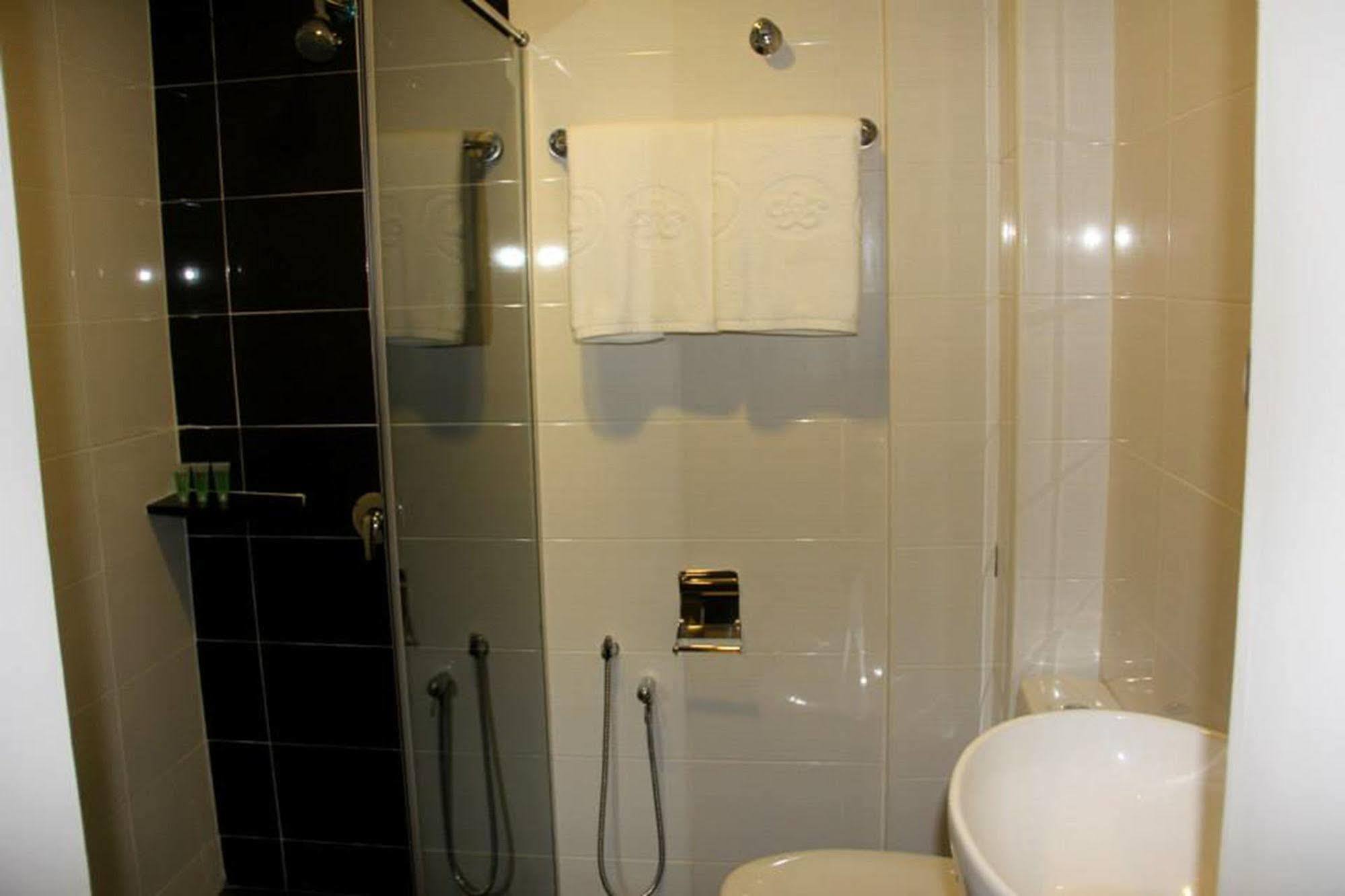 Hotel 906 Premier
